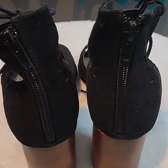 Nine West Women's Suede Strappy PeepToe - Picture 6 of 12